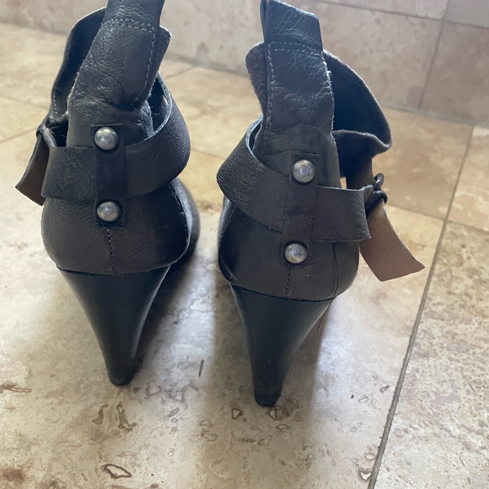 Nine West wedge bootie - Picture 2 of 3